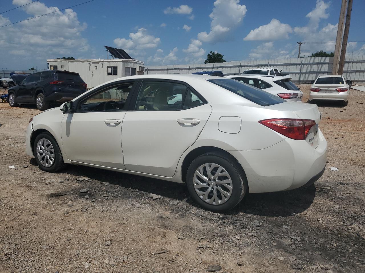 2017 Toyota Corolla L - Фото 2