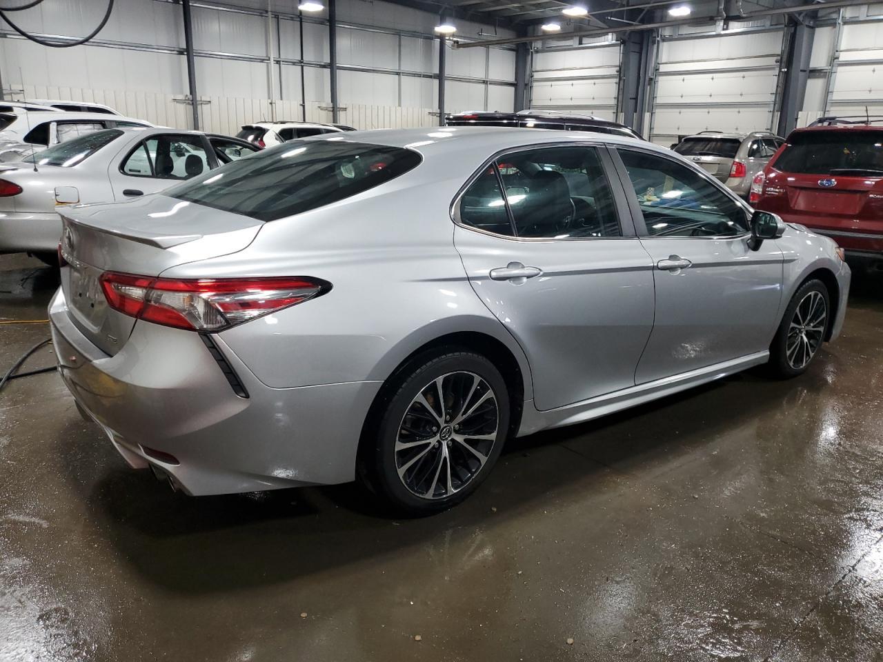 2018 Toyota Camry L - Image 3