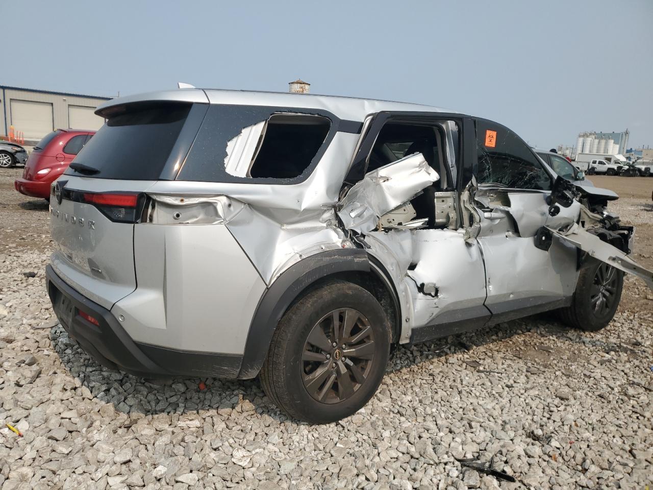 2022 Nissan Pathfinder S - Image 3