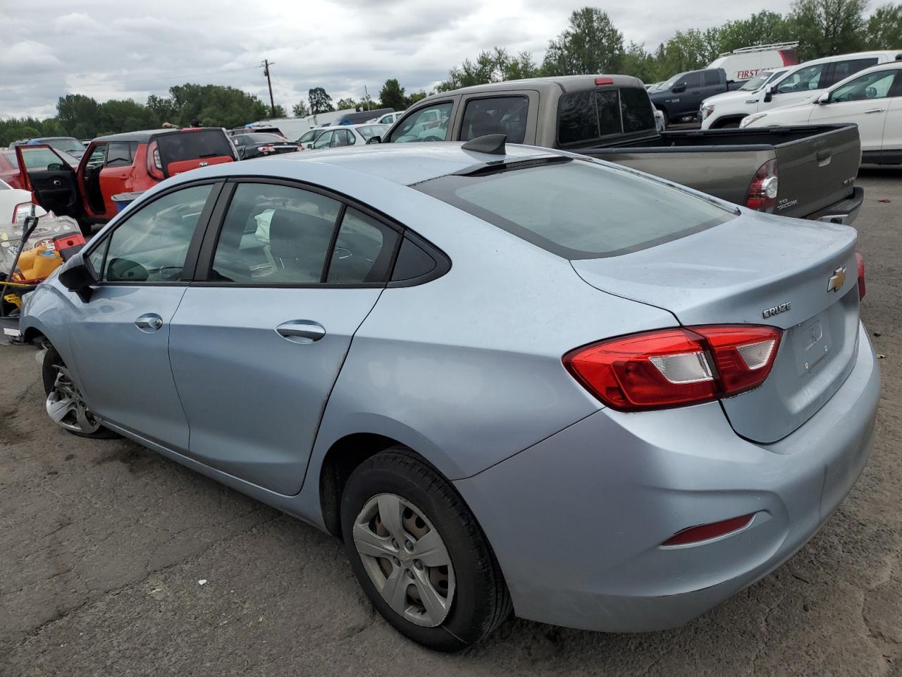 2018 Chevrolet Cruze Ls - Image 2