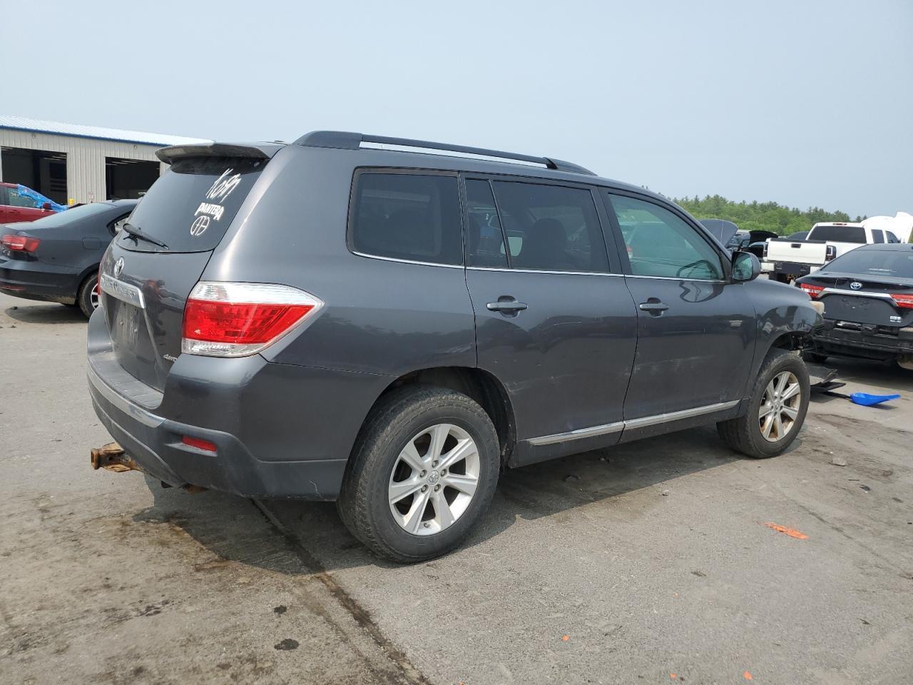2011 Toyota Highlander Base - Фото 3