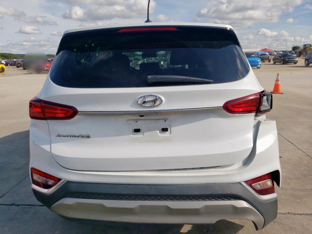 2020 Hyundai Santa Fe Se - Фото 6
