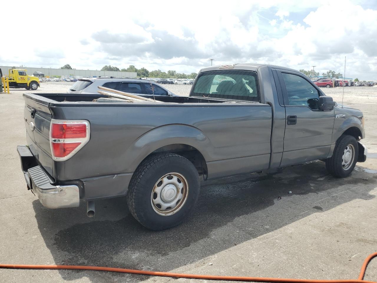 2011 Ford F150 - Фото 3