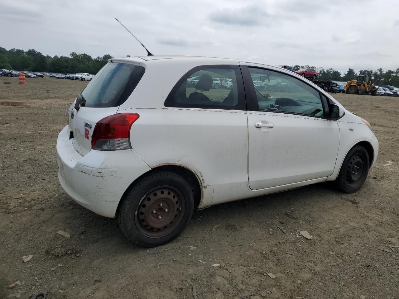 2010 Toyota Yaris - Фото 3