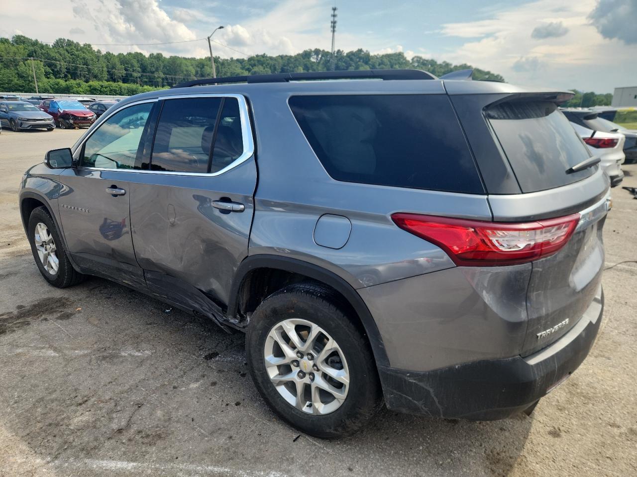 2020 Chevrolet Traverse Lt - Фото 2