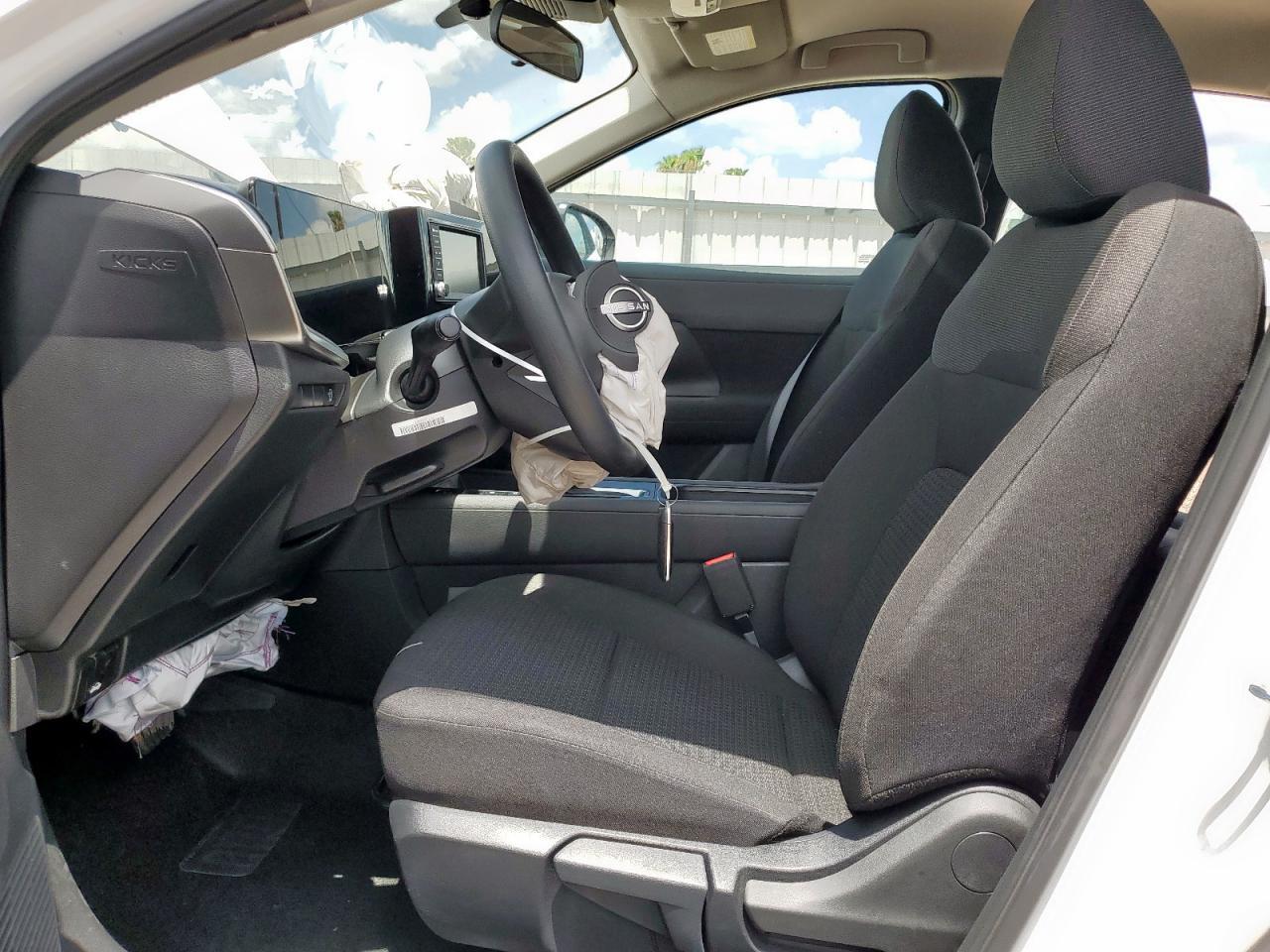 2025 Nissan Kicks S - Фото 7