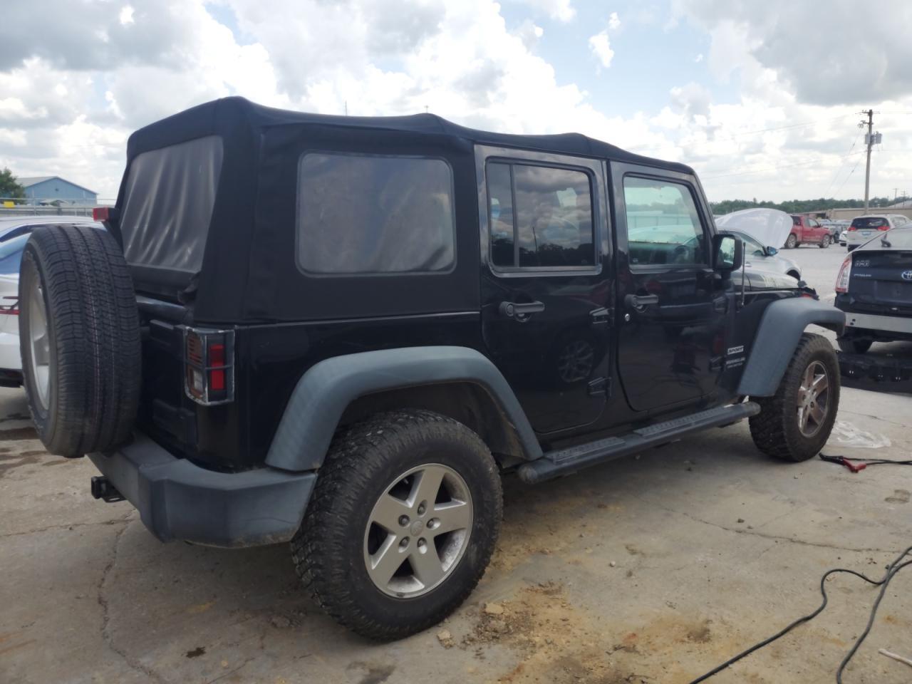 2016 Jeep Wrangler Unlimited Sport - Image 3