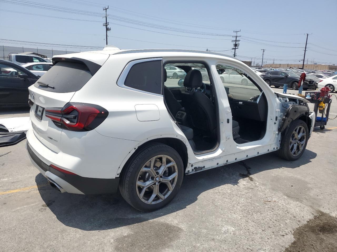 2024 BMW X3 Sdrive30I - Фото 3