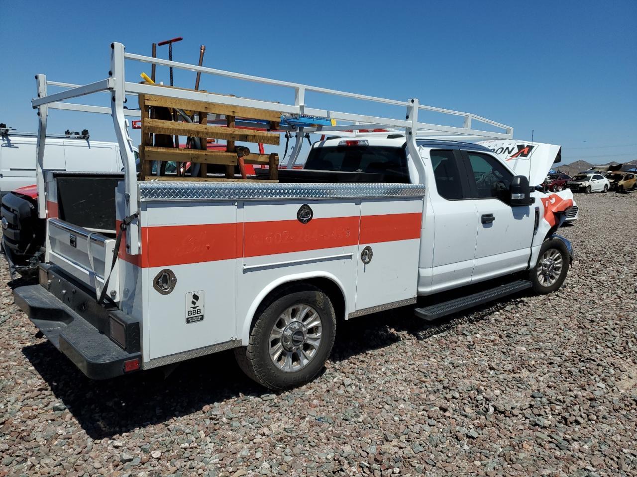 2022 Ford F250 Super Duty - Image 3