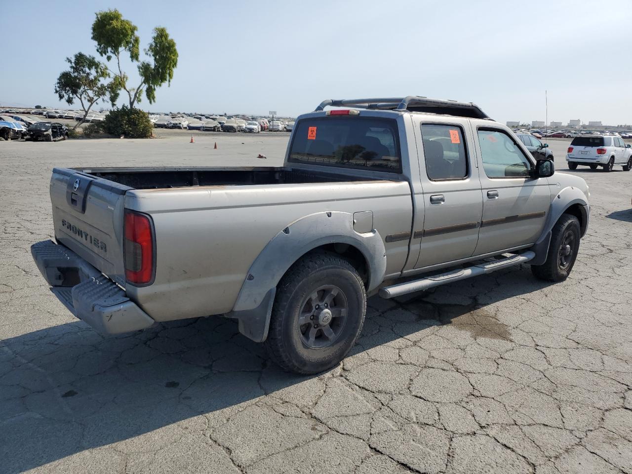 2002 Nissan Frontier Crew Cab Xe - Фото 3