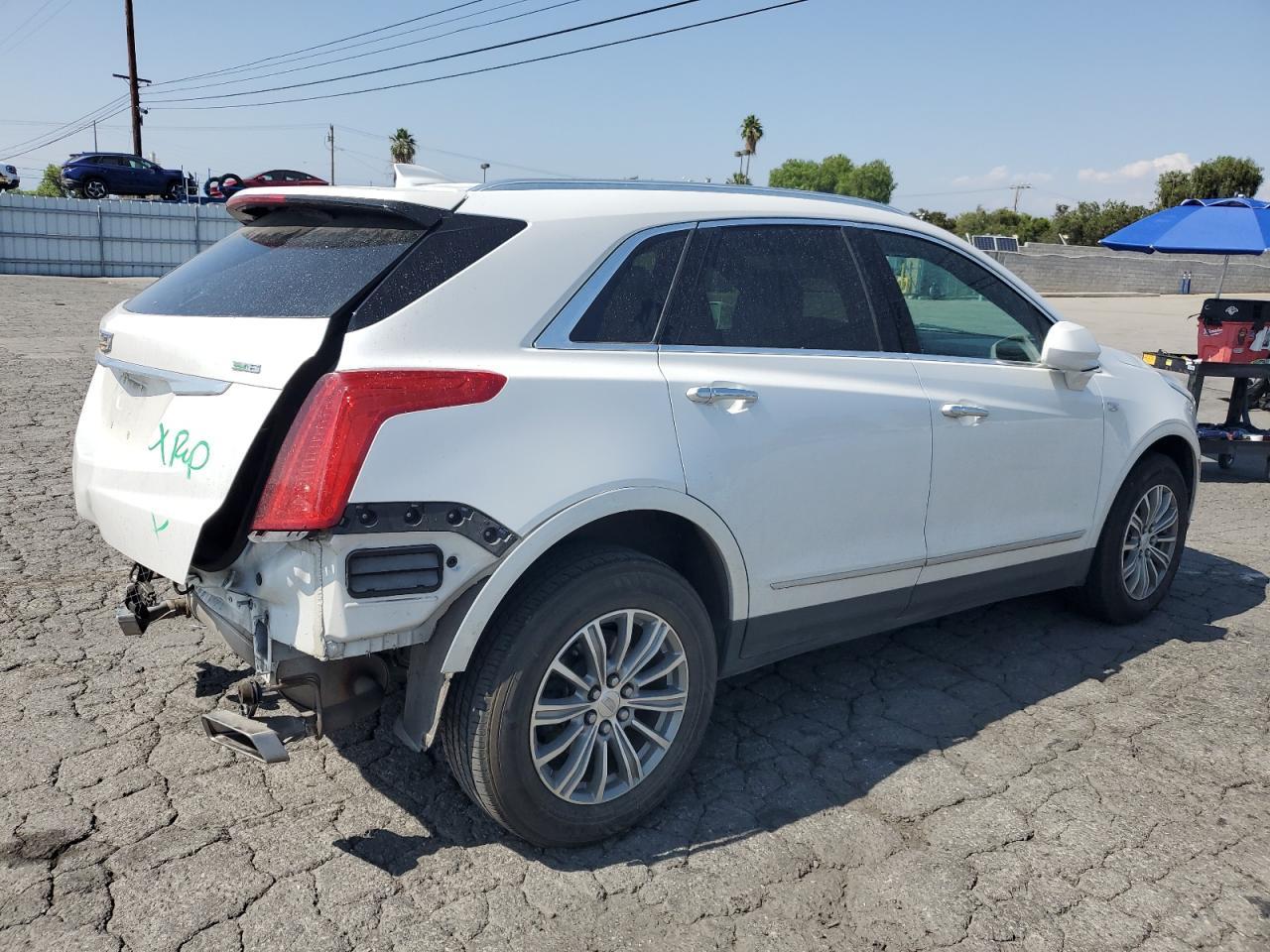 2017 Cadillac Xt5 Luxury - Фото 3