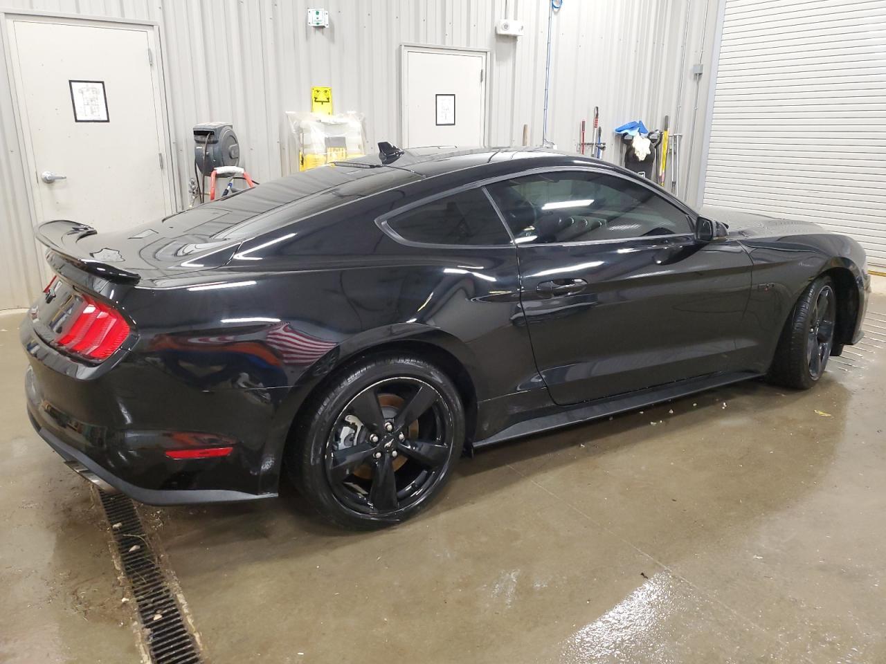 2022 Ford Mustang Gt - Фото 3