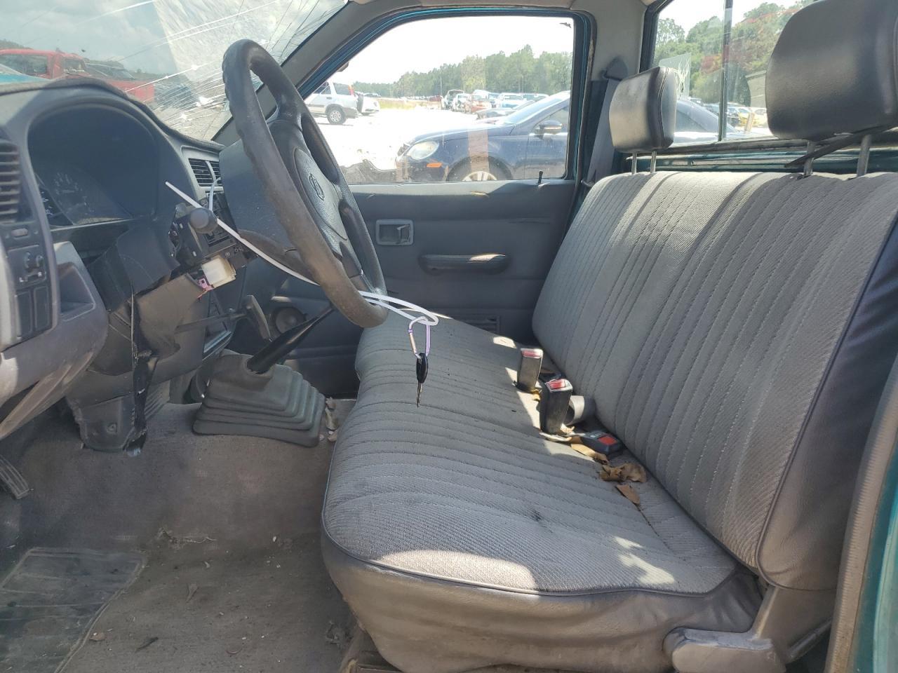 1995 Nissan Truck E/Xe - Фото 7
