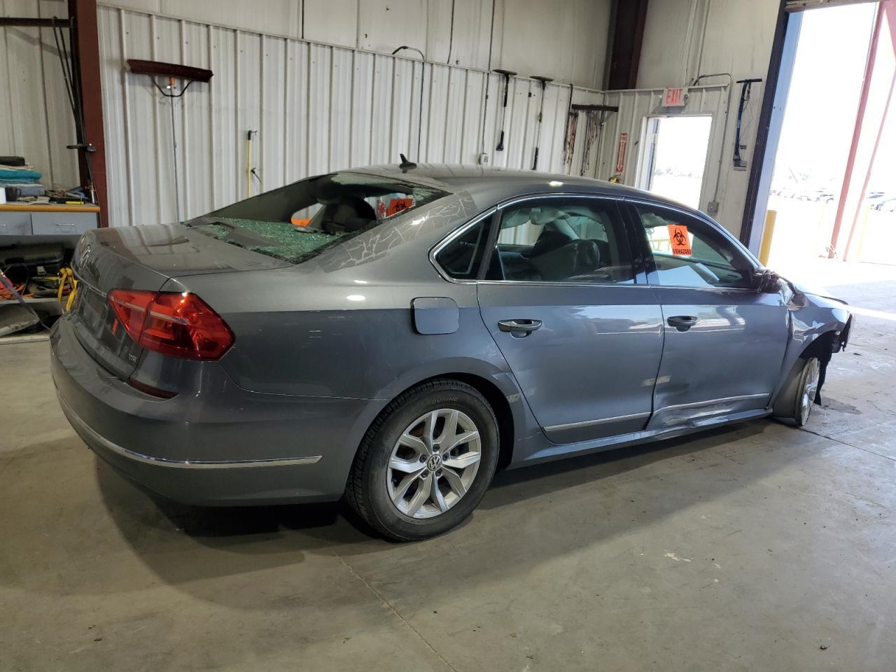 2016 Volkswagen Passat S - Image 3