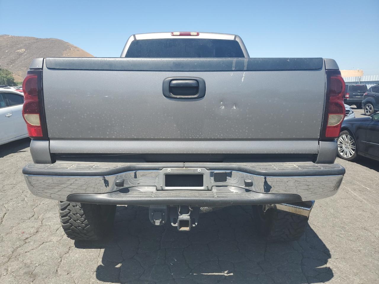 2006 Chevrolet Silverado C2500 Heavy Duty - Image 6