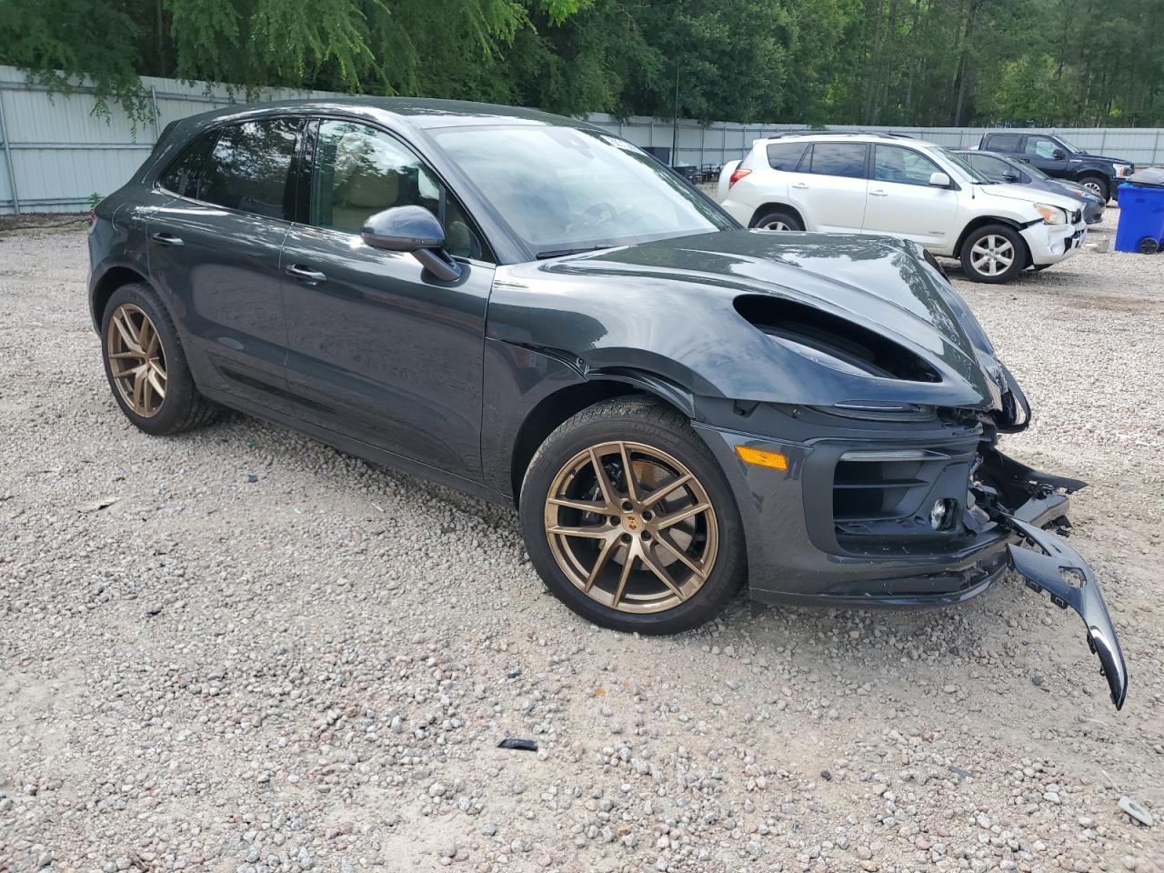 2025 Porsche Macan S - Image 4