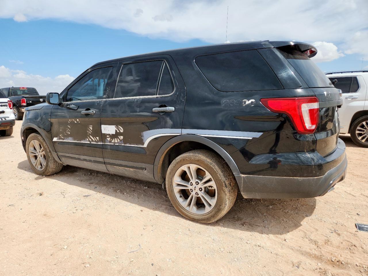 2016 Ford Explorer Police Interceptor - Фото 2