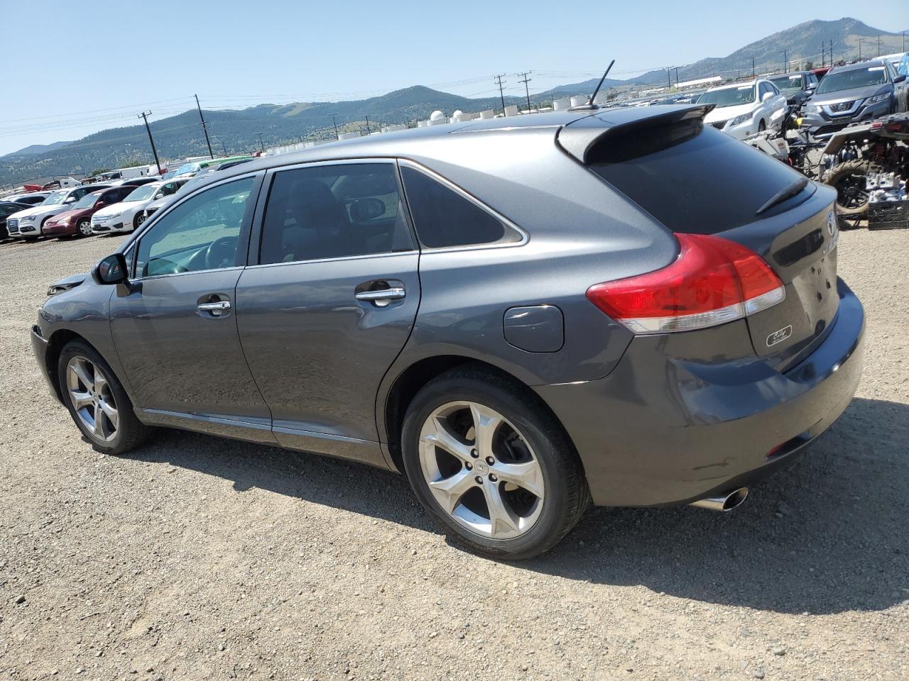 2011 Toyota Venza - Фото 2