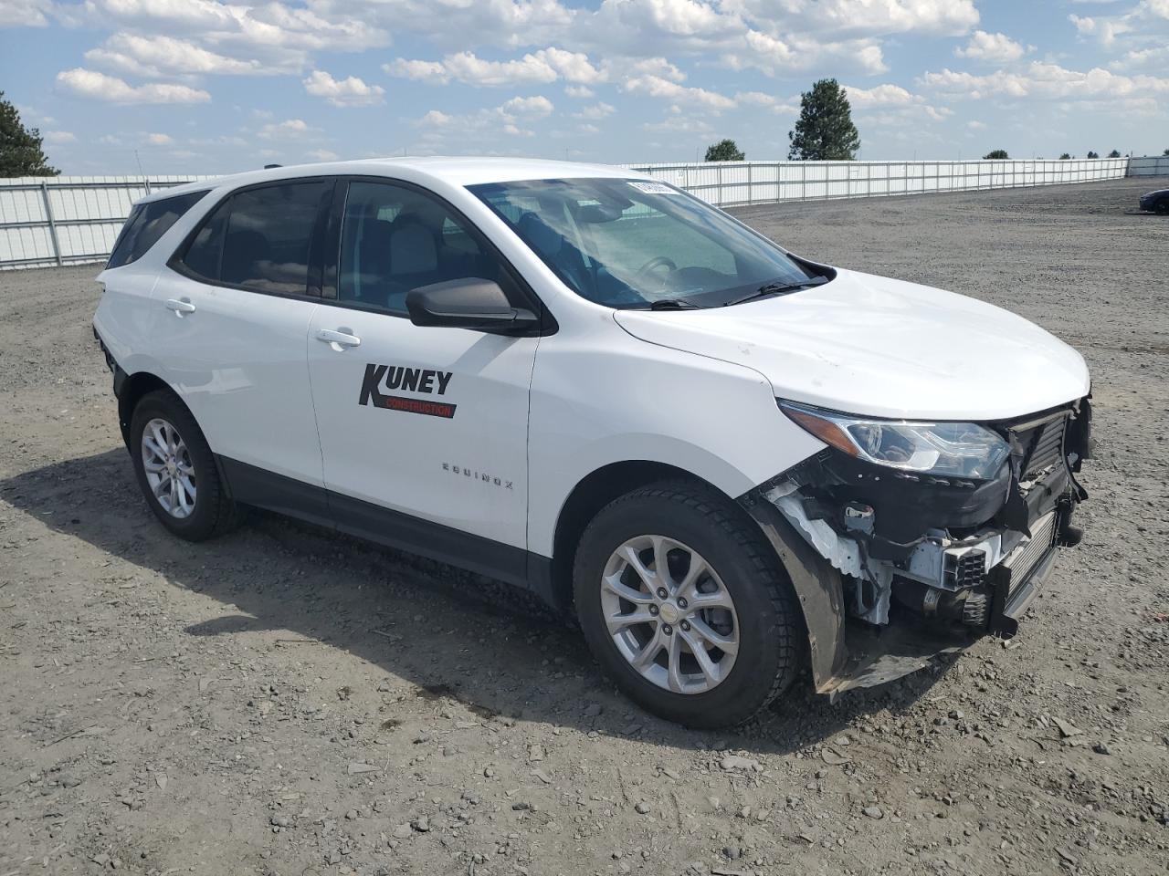 2019 Chevrolet Equinox Ls - Image 4