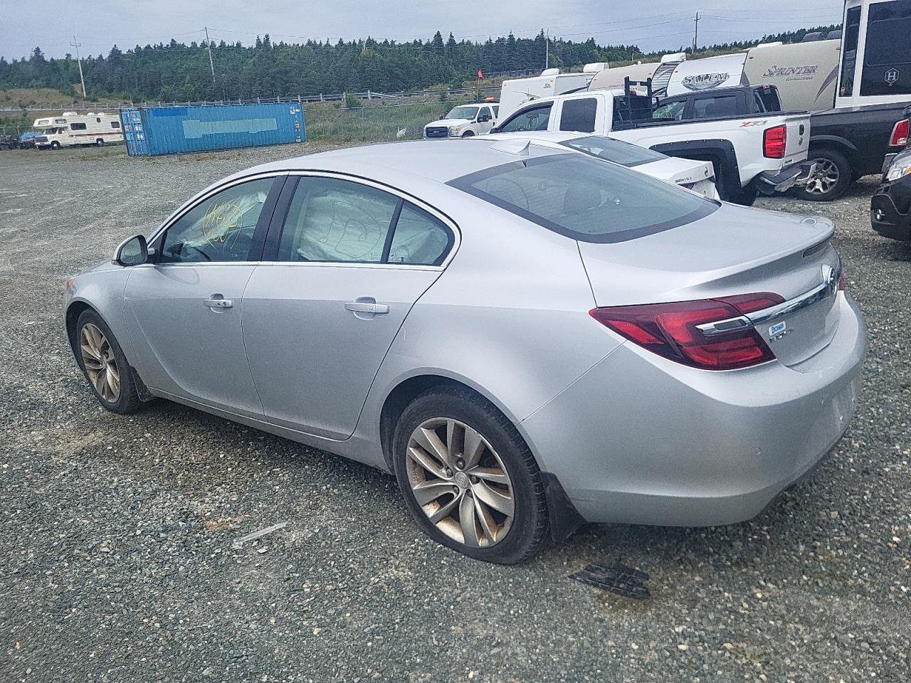2017 Buick Regal Premium - Image 2