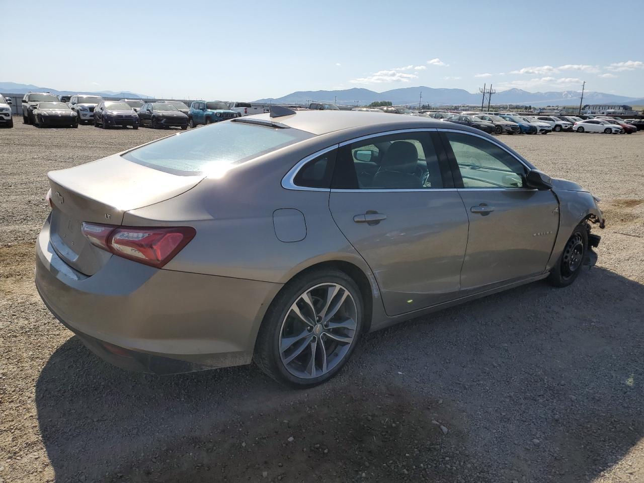 2022 Chevrolet Malibu Lt - Image 3