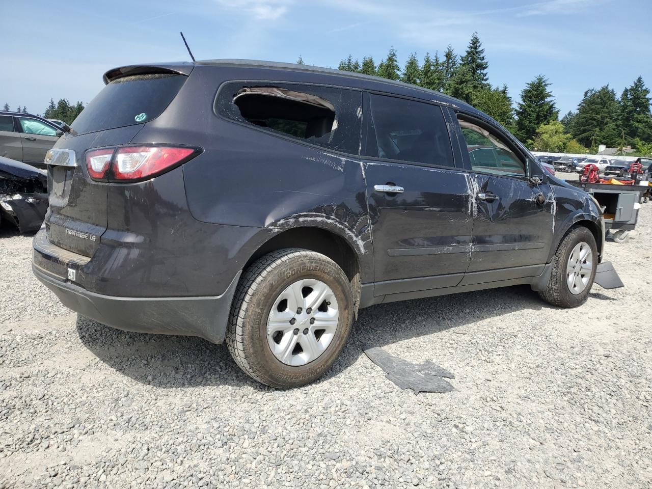2015 Chevrolet Traverse Ls - Image 3