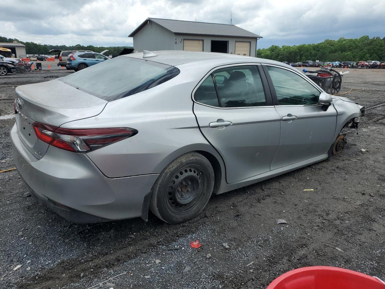 2023 Toyota Camry Le - Image 3