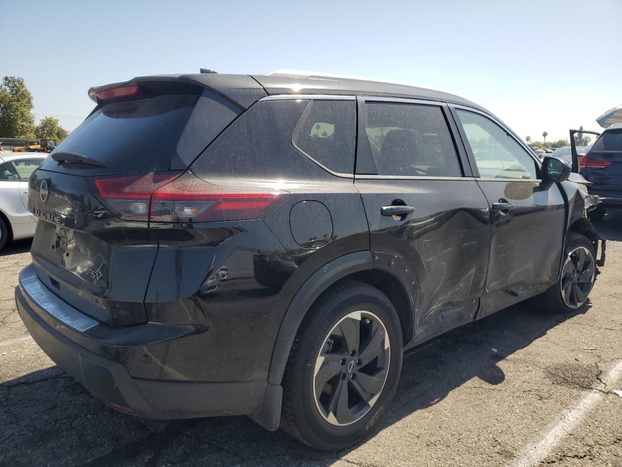 2024 Nissan Rogue Sv - Фото 3