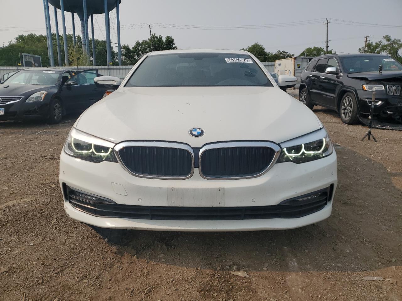 2018 BMW 530 Xi - Image 5