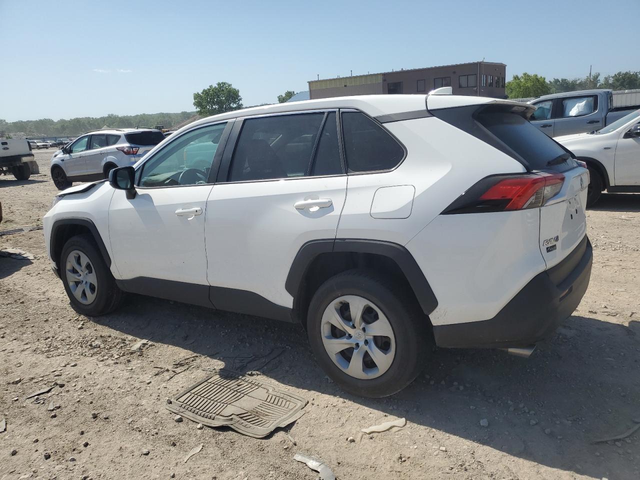 2023 Toyota Rav4 Le - Фото 2