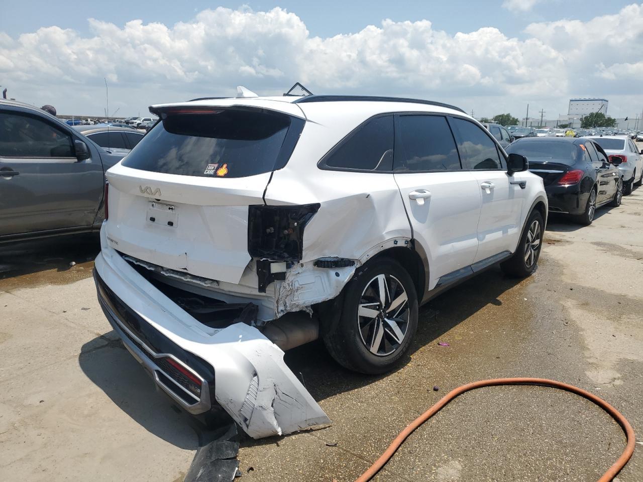 2023 Kia Sorento S - Фото 3