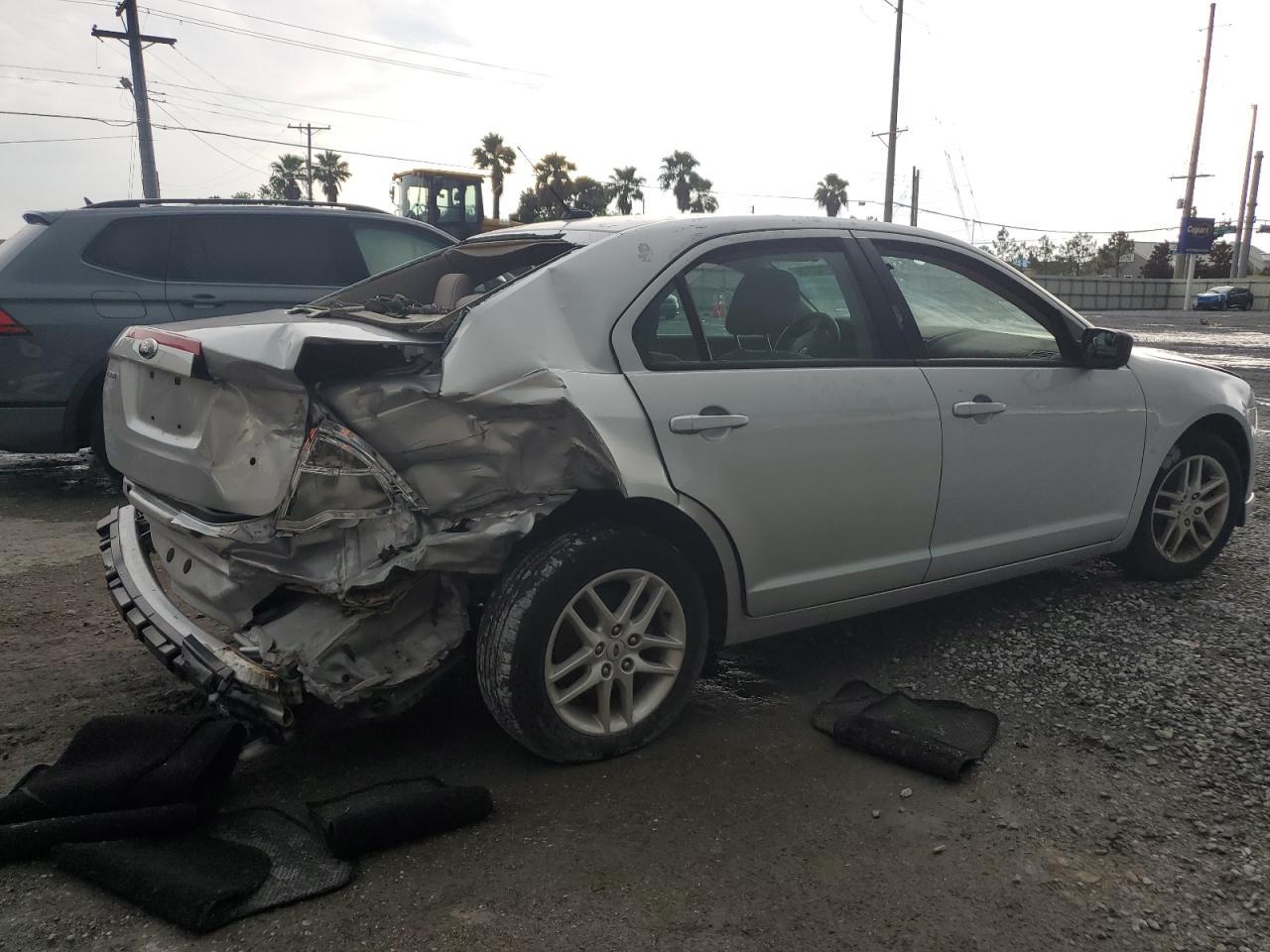 2012 Ford Fusion S - Фото 3