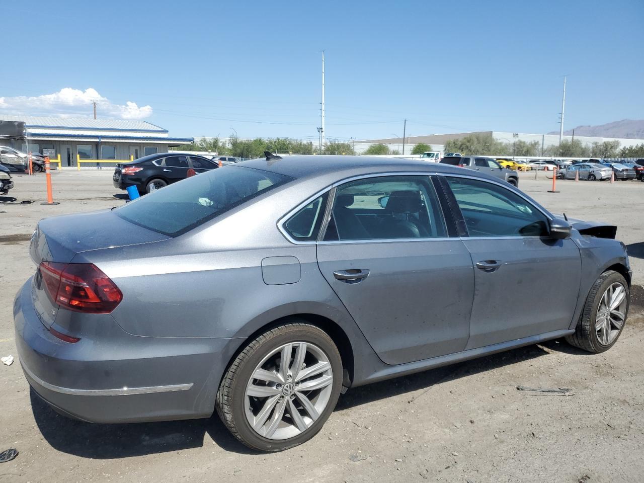 2018 Volkswagen Passat Se - Фото 3