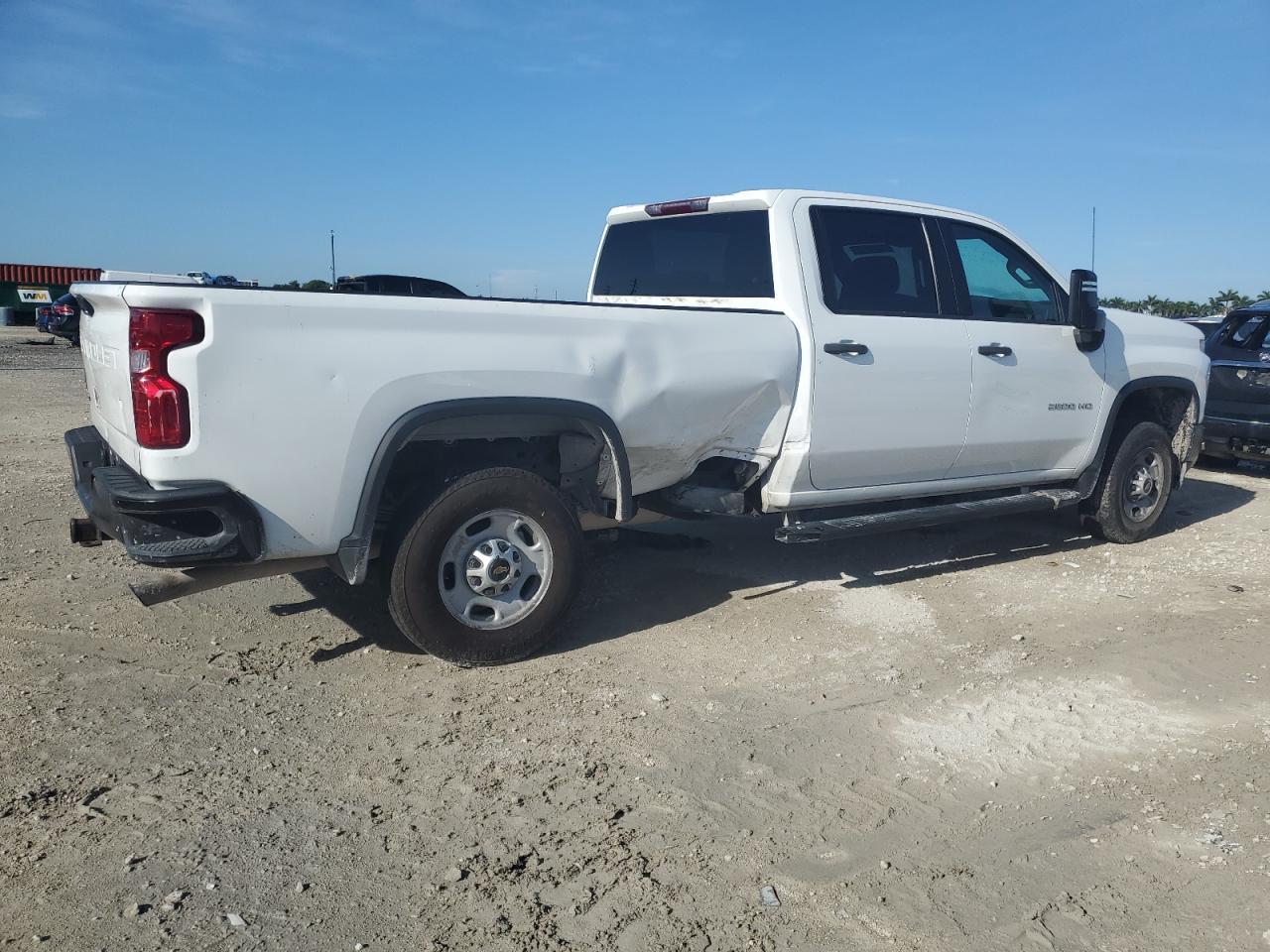 2022 Chevrolet Silverado C2500 Heavy Duty - Фото 3