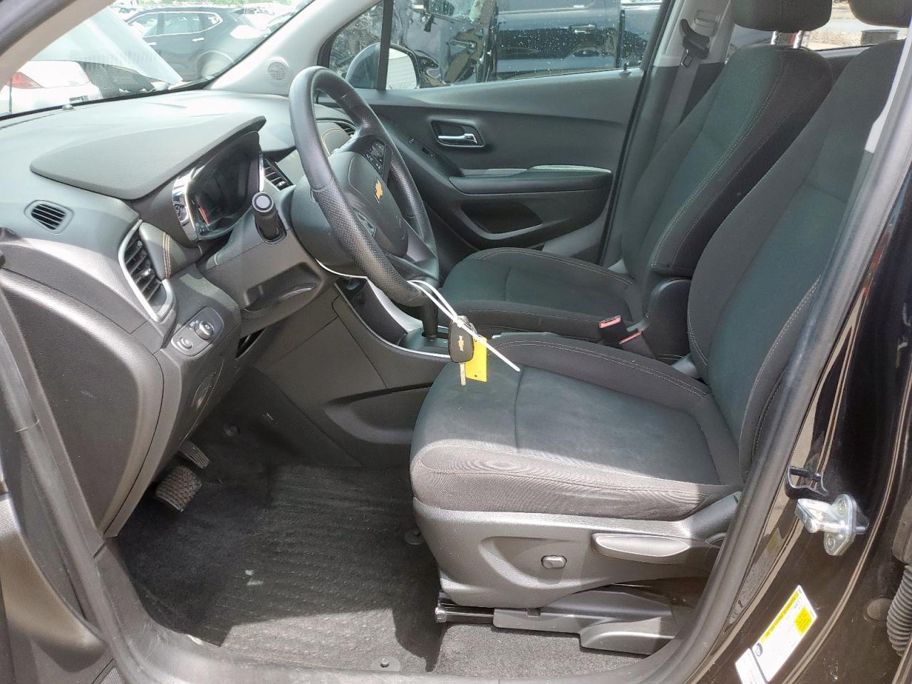 2021 Chevrolet Trax Ls - Фото 7