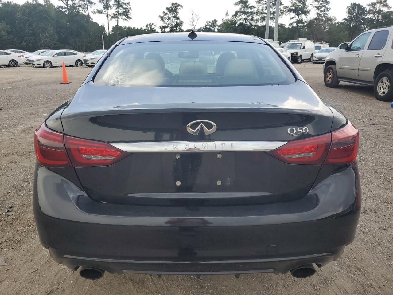 2018 Infiniti Q50 Luxe - Image 6