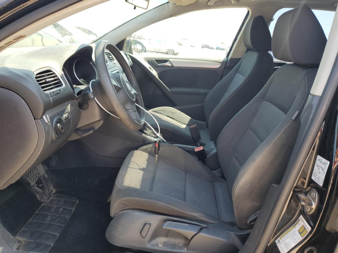 2011 Volkswagen Golf - Image 7