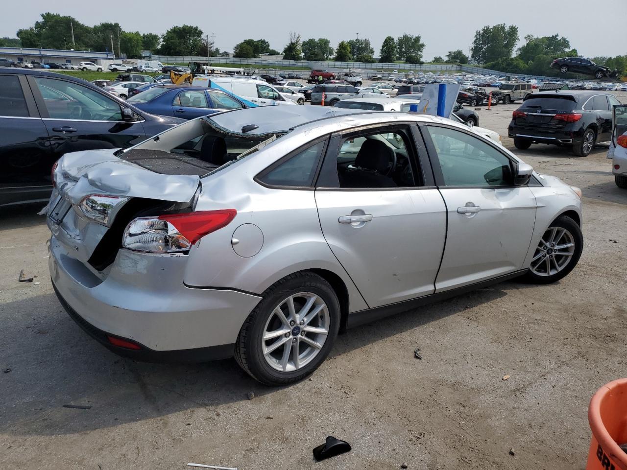 2017 Ford Focus Se - Image 3