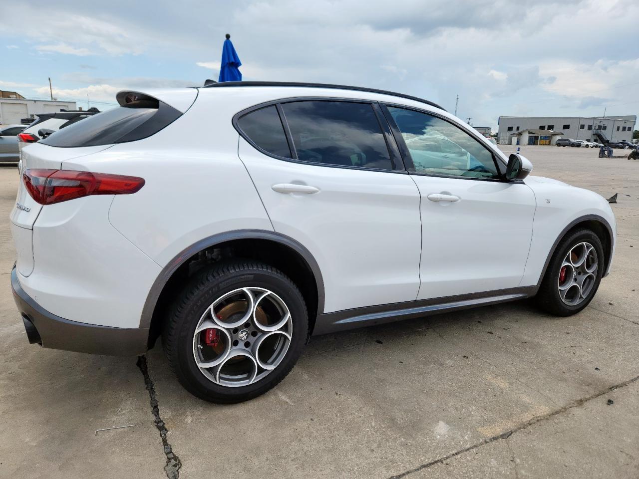 2022 Alfa Romeo Stelvio Ti - Image 3