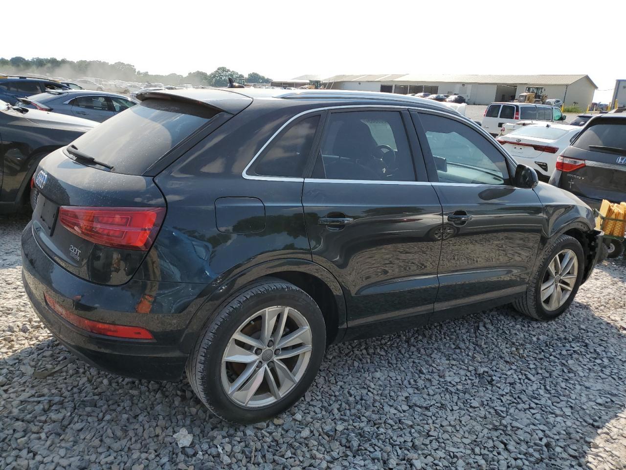 2016 Audi Q3 Premium Plus - Фото 3