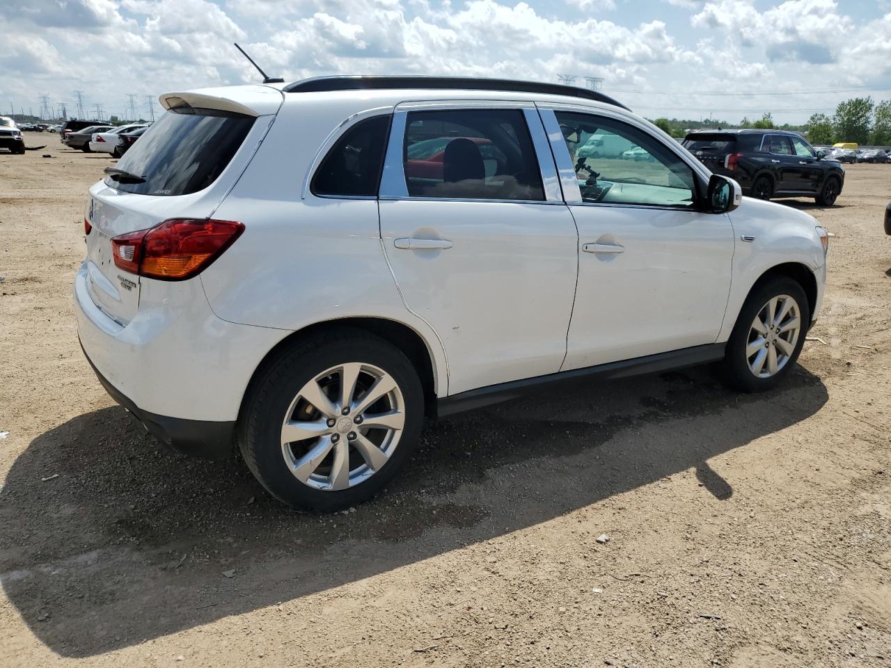 2015 Mitsubishi Outlander Sport Se - Фото 3