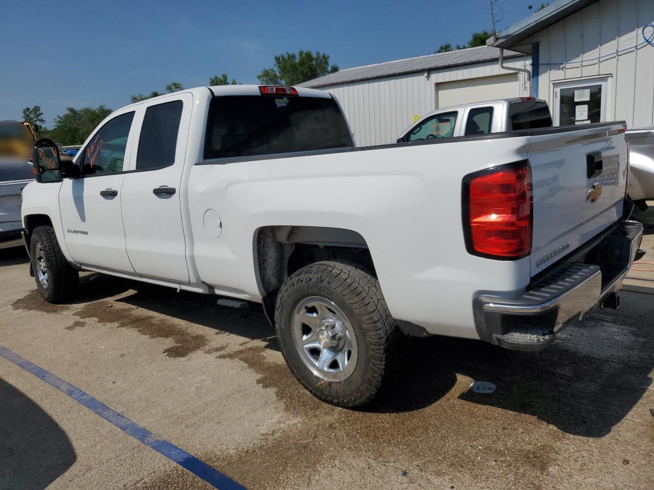 2017 Chevrolet Silverado C1500 - Фото 2