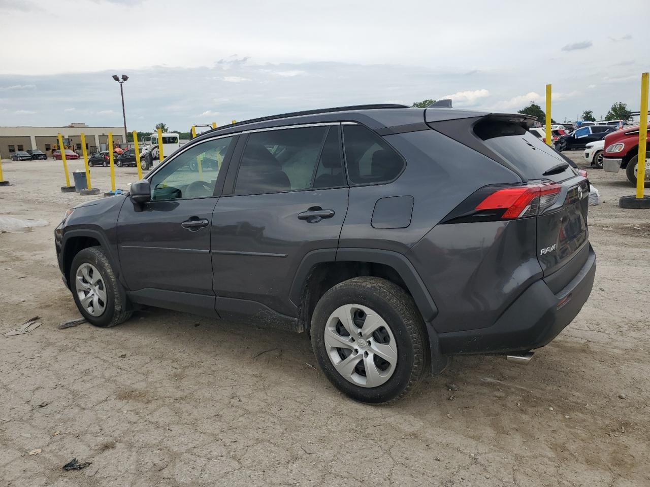 2020 Toyota Rav4 Le - Фото 2