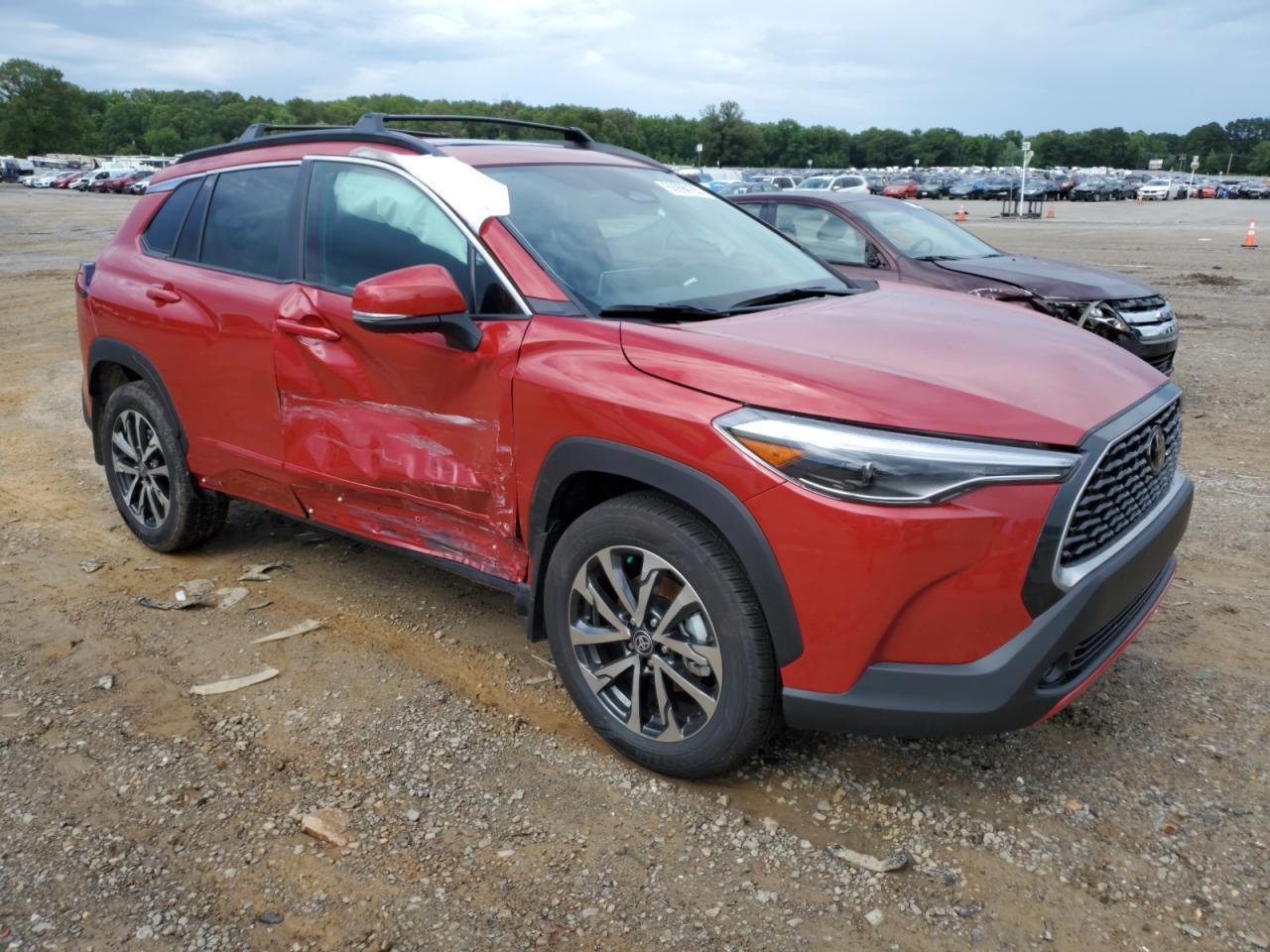 2024 Toyota Corolla Cross Xle - Image 4