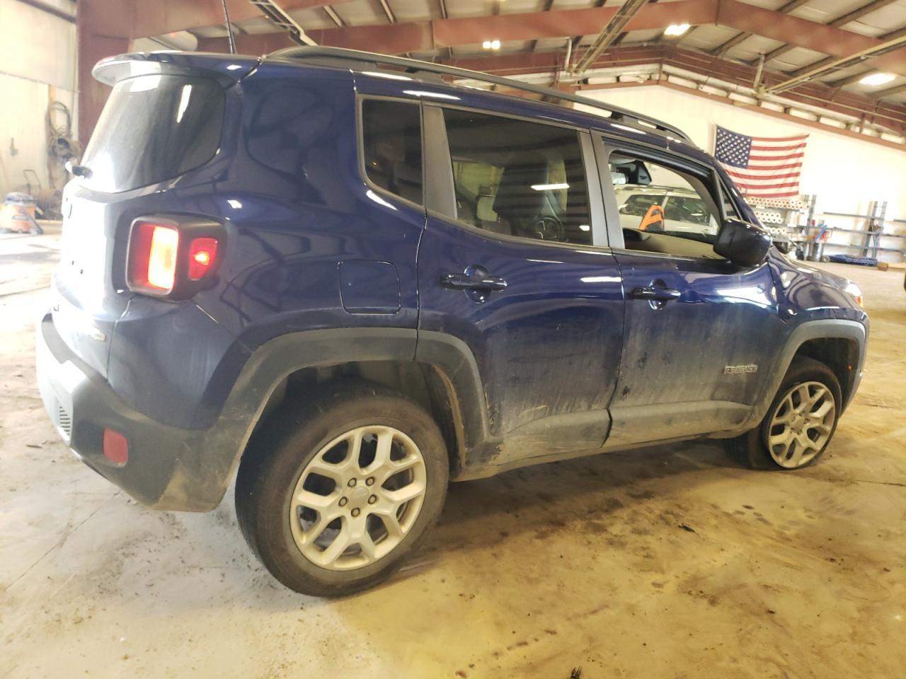 2018 Jeep Renegade Latitude - Image 3