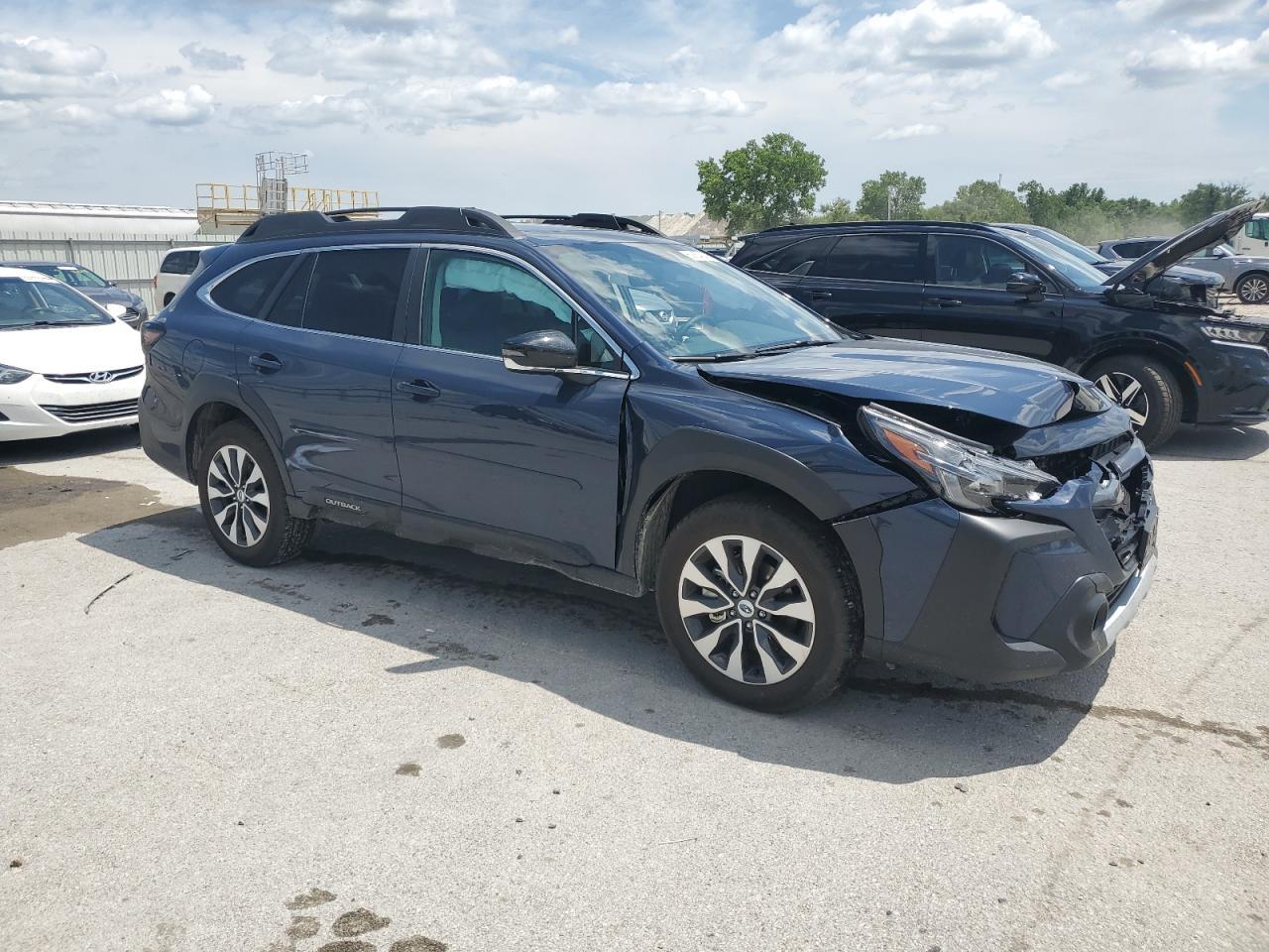 2025 Subaru Outback Limited - Фото 4
