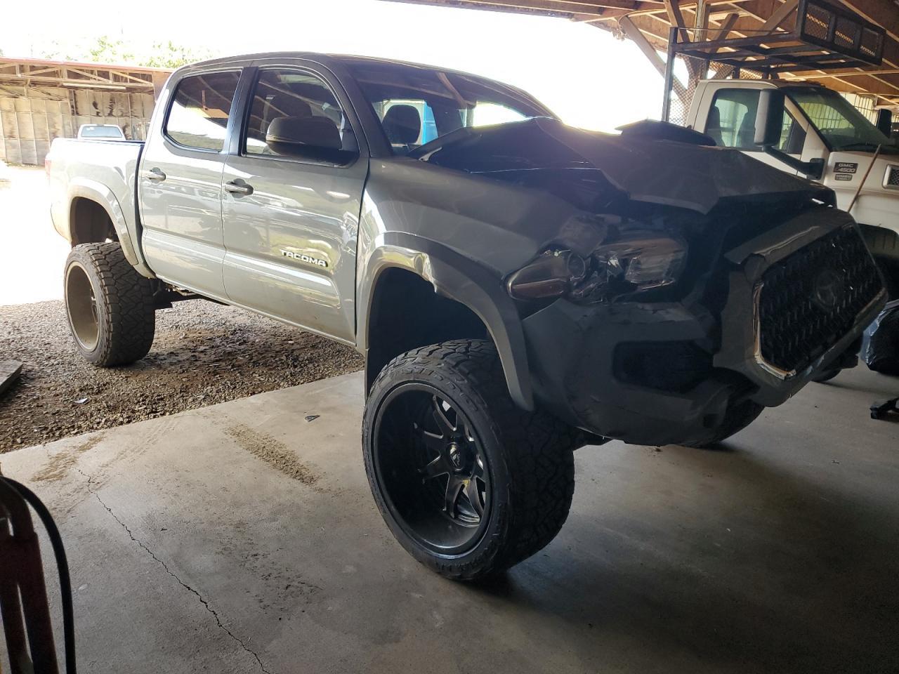 2018 Toyota Tacoma Double Cab - Фото 4