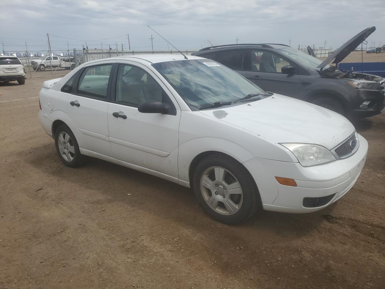 2005 Ford Focus Zx4 - Фото 4