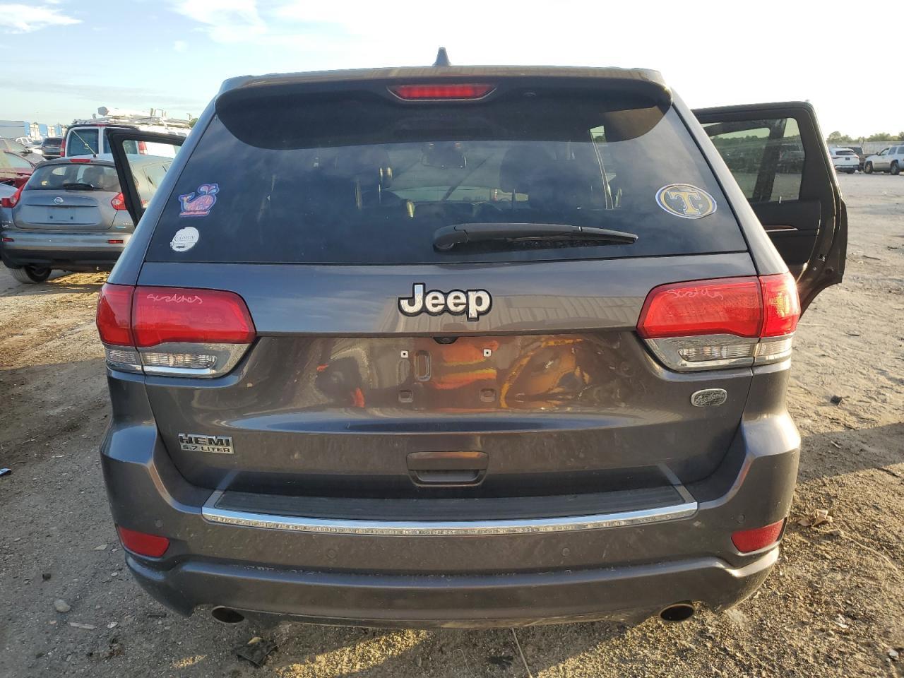 2015 Jeep Grand Cherokee Overland - Image 6
