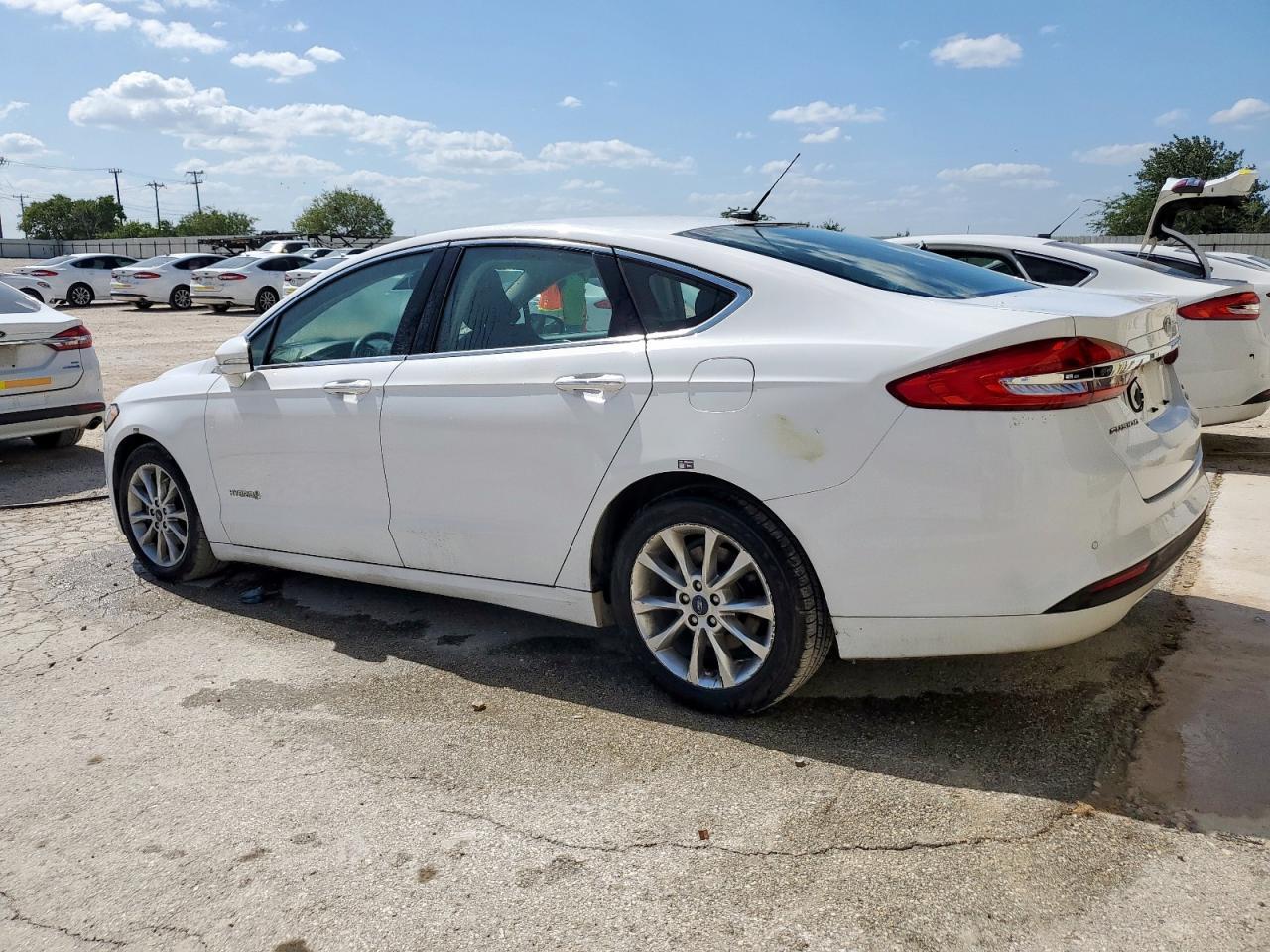 2017 Ford Fusion Se Hybrid - Фото 2